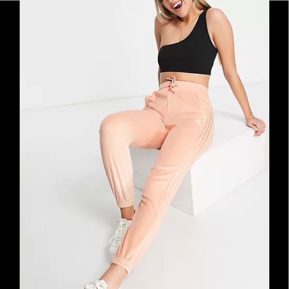 ADIDAS Originals Relaxed Risque velour sweatpants in blush